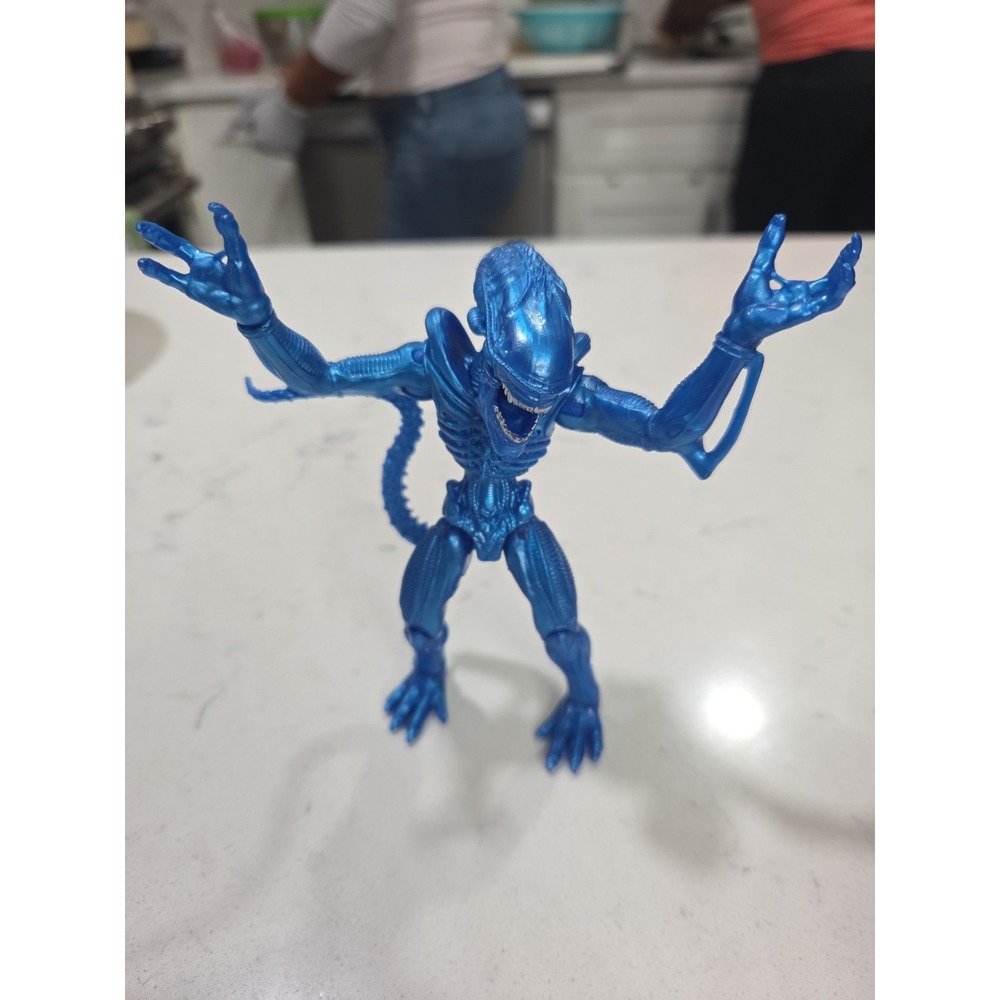 2019 Blue Metallic Xenomorph Alien From Aliens Movie